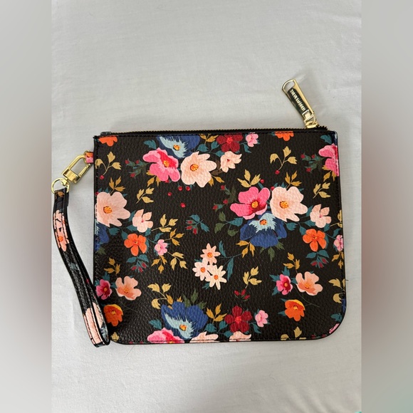 2pc Steve Madden EUC backpack & floral clutch - Picture 2 of 7